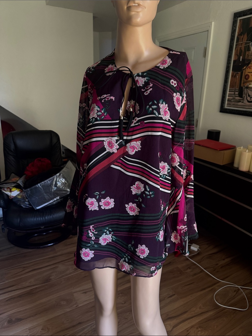 Vince Camuto Plum Floral Tie-Neck Tunic P11